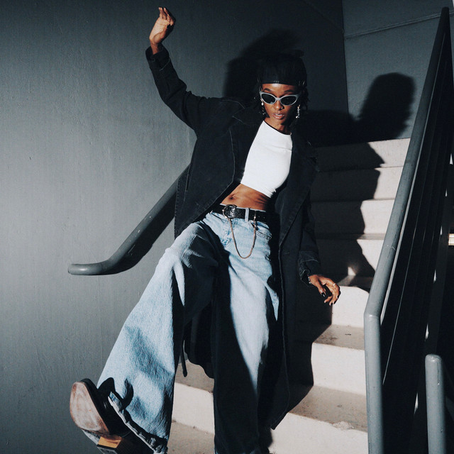 Move feat. H.E.R.