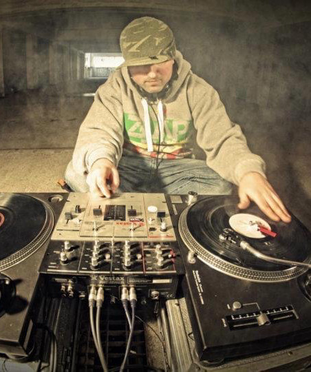 DJ Element