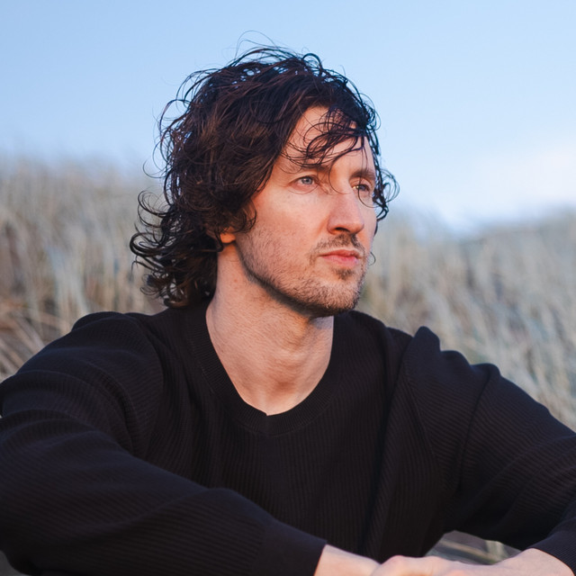 Dean Lewis